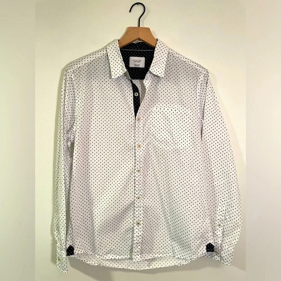 Level Ten Men’s Button Down Shirt, White W/ Blue Dot Pattern Medium EUC Preppy - Picture 1 of 5